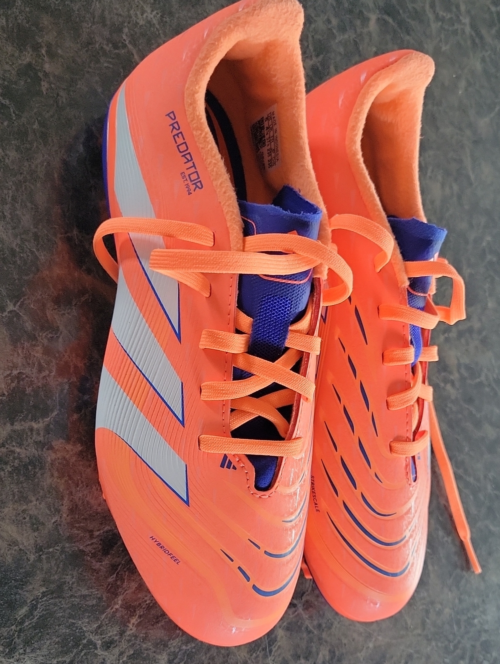 adidas Predator Youth/Men's Soccer Cleats -Never Worn Size 5